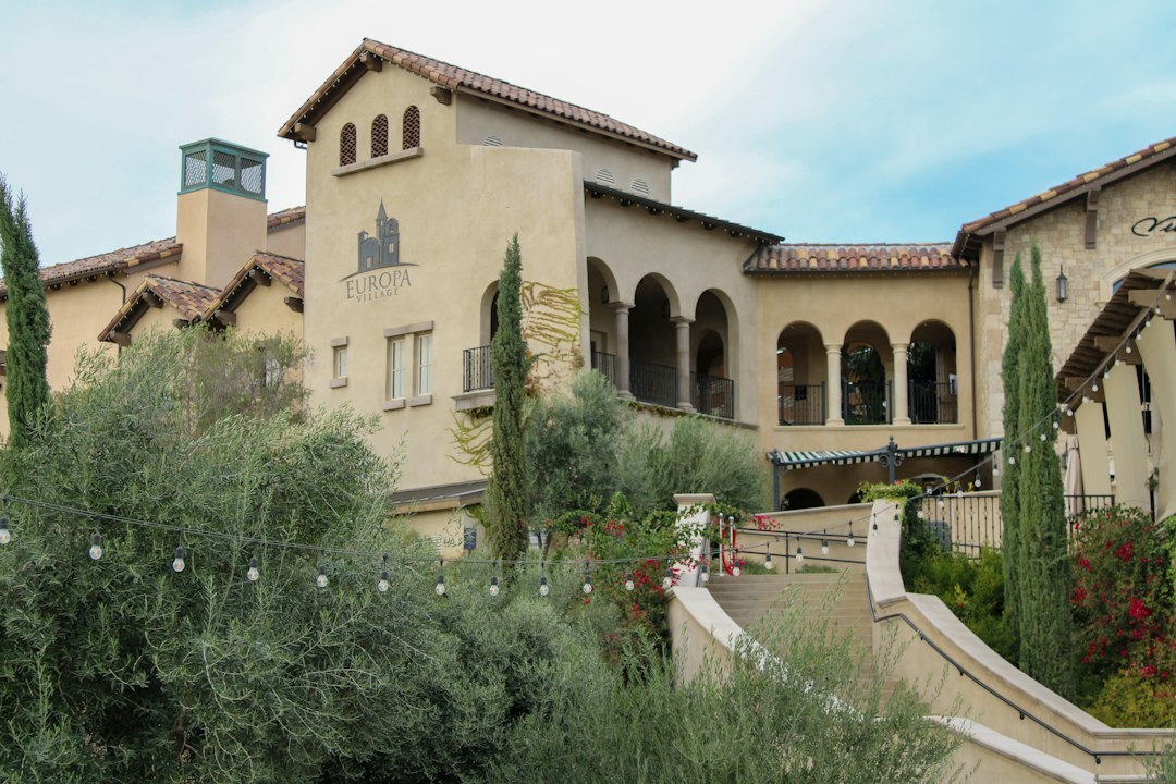 celebrity mansion exterior